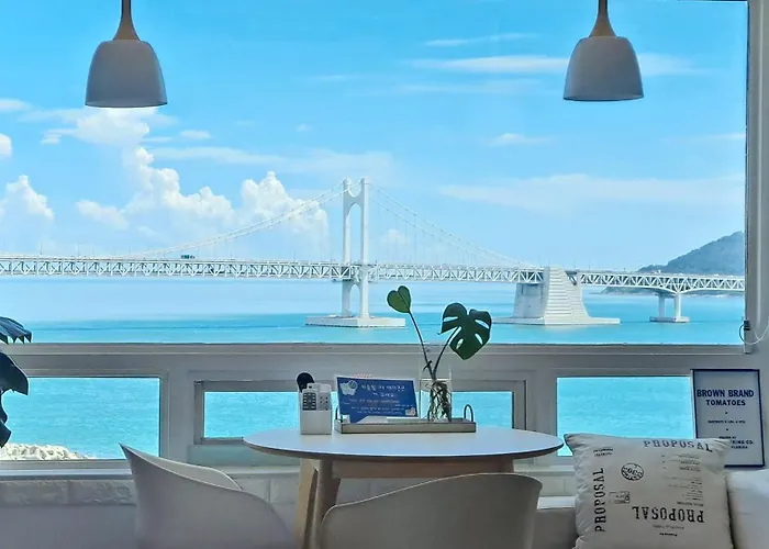 Gangali With View Of Gwangan Bridge 釜山広域市